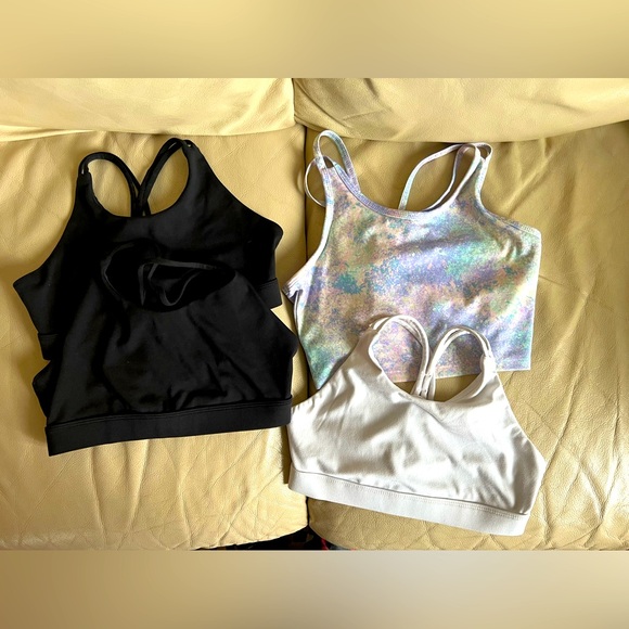 Girl’s All in motion sports bras, size large 10-12 - Picture 1 of 7